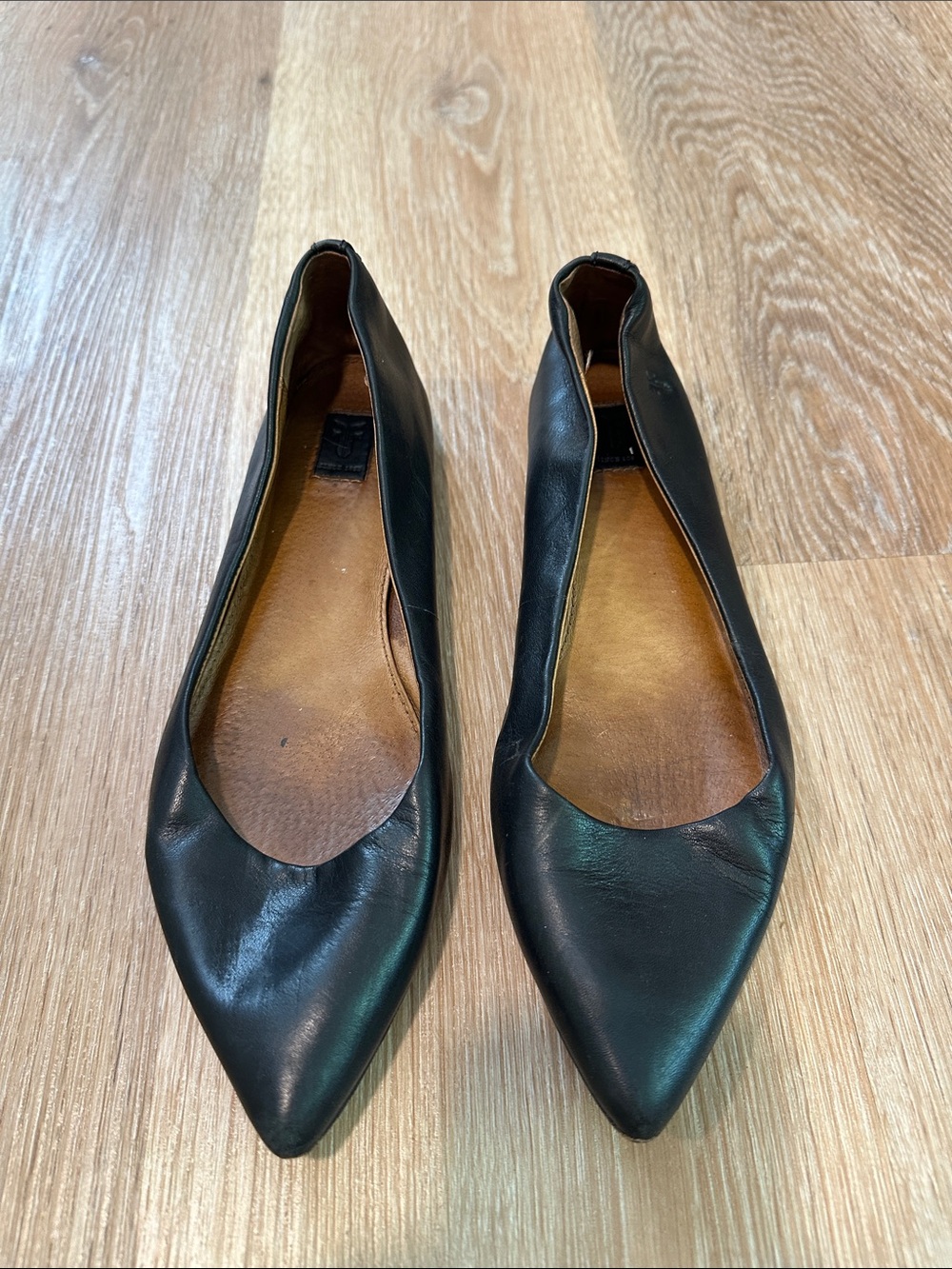 Frye black pointed flats